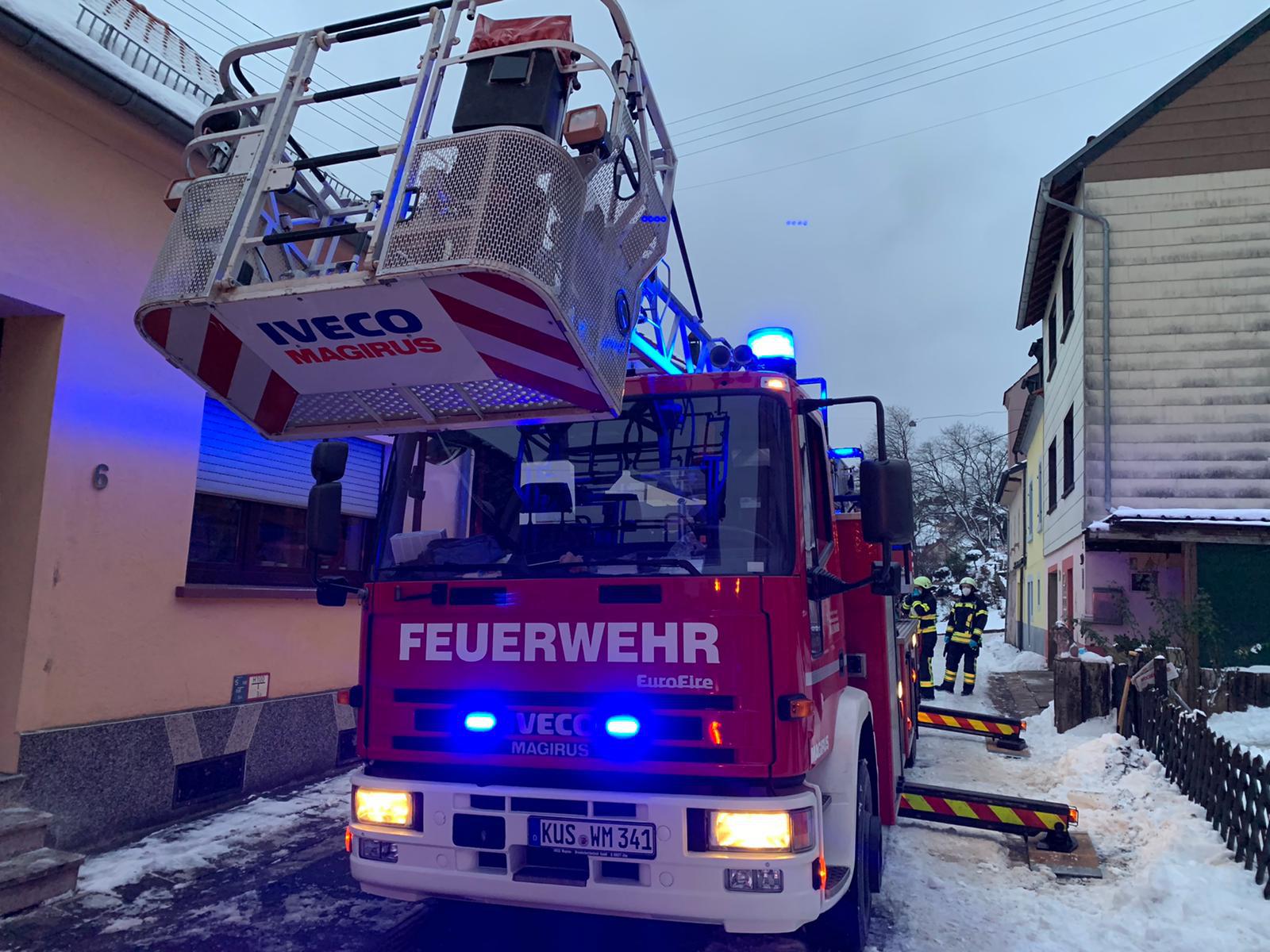 Drehleiterunterstützung für den Rettungsdienst in Höchen